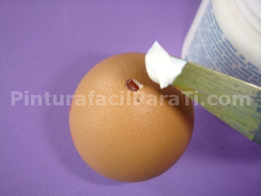 como-pintar-huevos-de-pascua-con-pintura-decorativa-facil